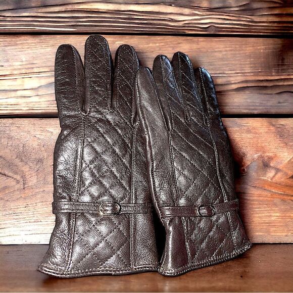 Vintage - Ladies Chocolate Brown Leather Gloves l Gold Hardware Buckle l Lined - Picture 3 of 8